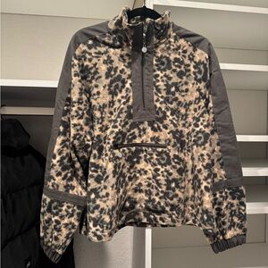 Johnny Was Calme Leopard Print Fleece Pullover – Size M – NWT